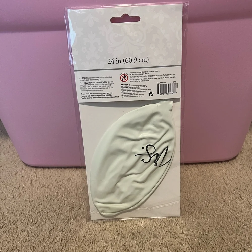 Mr. & Mrs. White Balloons